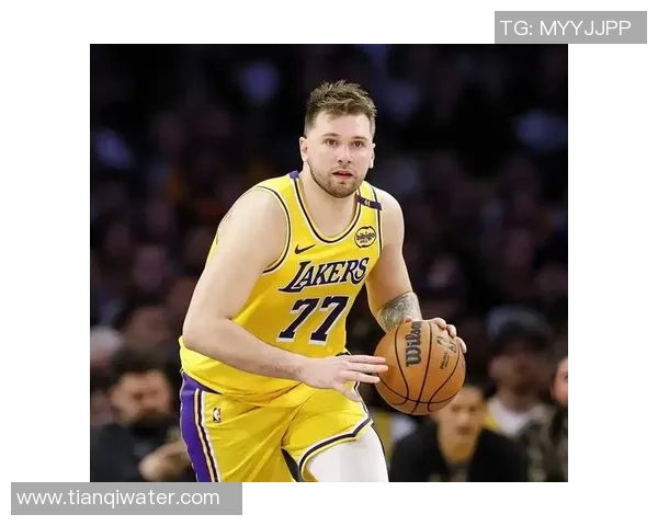 热火与湖人G2上半场精彩回放分析与战术解读 热火与湖人G2上半场精彩回放分析与战术解读